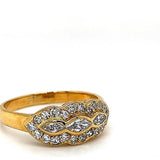 Bijzondere geelgouden ring van 18 karaat met Navett briljant geslepen diamanten en diamanten