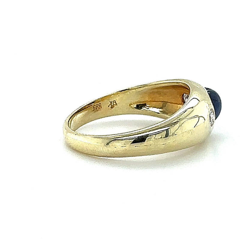 Elegant 14 carat yellow gold ring with a sapphire heart and brilliant-cut diamonds 