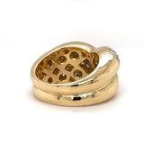 Very elegant and high-quality yellow gold ring in 18 carat with top brilliant-cut diamonds