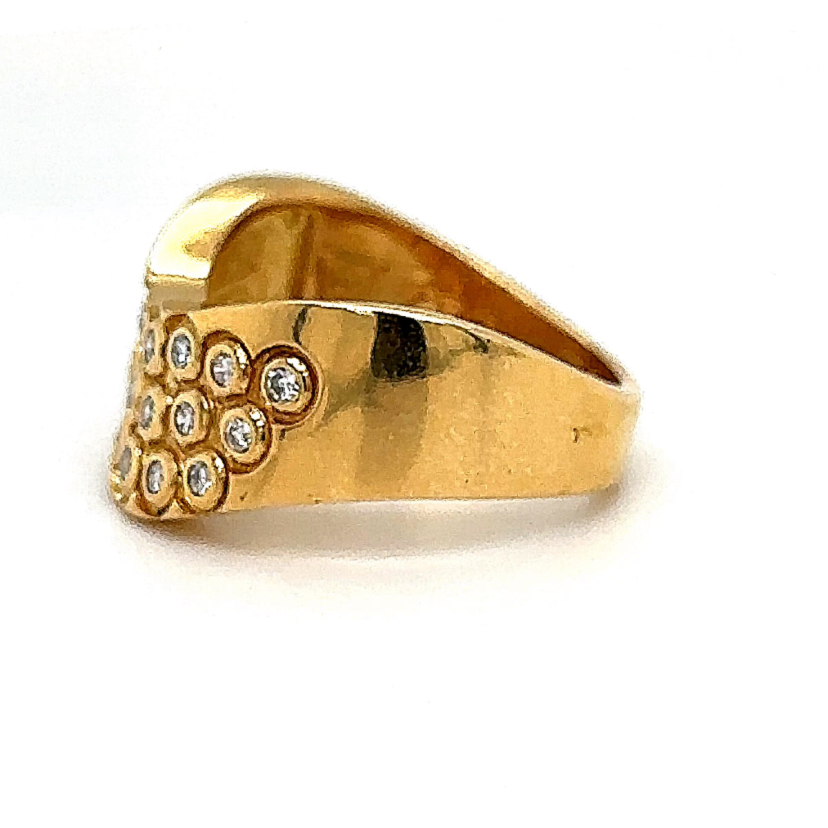 Elegante geelgouden ring van 18 karaat met zeer fijne diamanten