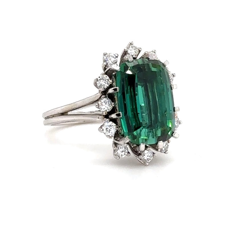 Exclusive vintage ring in 18 carat white gold with a very fine indigolite and brilliant-cut diamonds