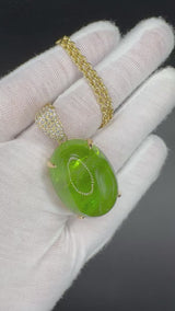 Riesiger Anhänger in 14 Karat Gelbgold mit beeindruckendem Peridot & Brillanten