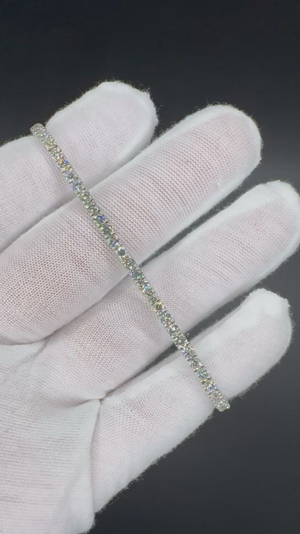 Modernes Brillanten Tennisarmband in 18 Karat strahlendem Weißgold