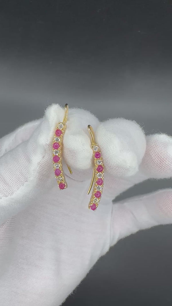 Elegante Hängeohrringe in 18 Karat Gelbgold mit Brillanten & Rubinen