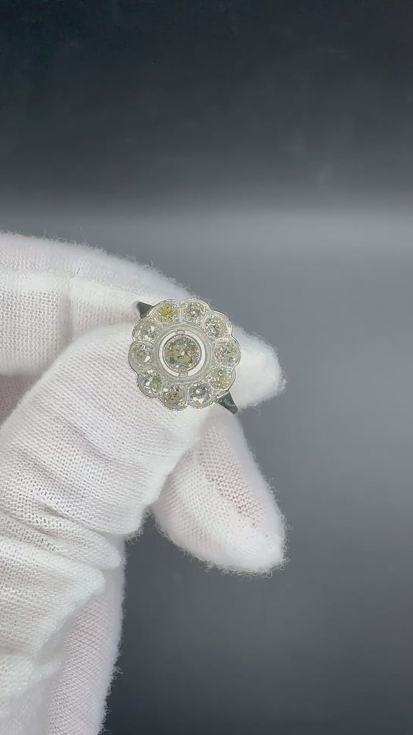 Lebhafter Art-Déco-Ring in 14 Karat Gelb- & Weißgold mit Diamanten