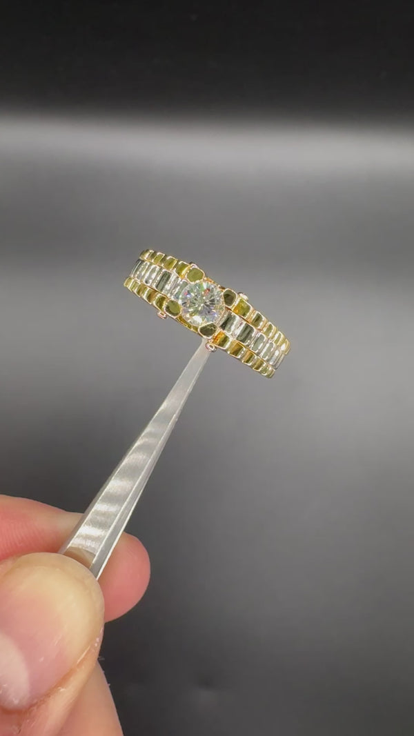 Stilvoller Ring in 18 Karat Gelb -und Weißgold mit feinen Brillant