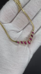 Stilvolles Rubin-Collier in 14 Karat Gelbgold mit Brillanten
