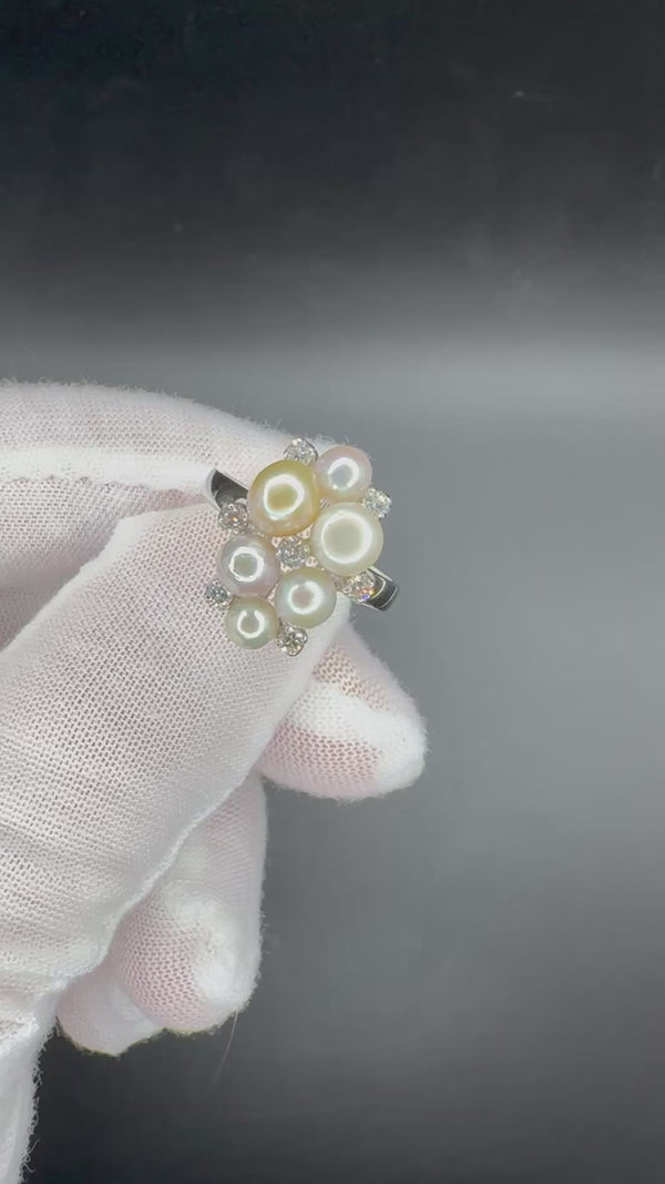 Ausgefallener Ring in 14 Karat Weißgold mit Perlen und Brillanten