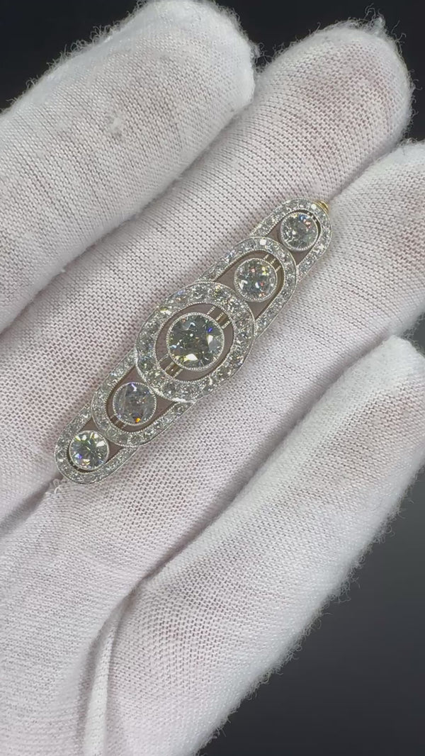 Eindrucksvolle Art-Deco Brosche in 14 Karat Gold mit großen Altschliff Diamanten