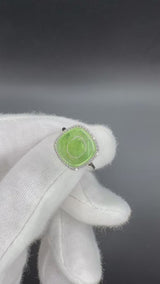 Moderner Ring in 14 Karat Weißgold mit Peridot & Brillanten