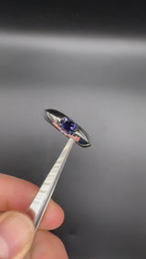 Ausgefallener Weißgoldring in 14 Karat mit violetten Cordierit und Brillanten