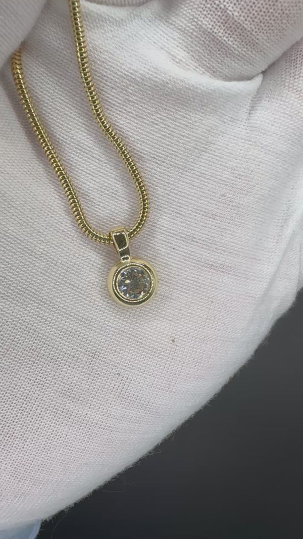 Edler Solitär-Anhänger in 18 Karat Gelbgold mit hochfeinem Brillanten