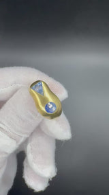 Handgefertigter 18 Karat Gelbgold Ring mit außergewöhnlichen Bicolor-Saphiren