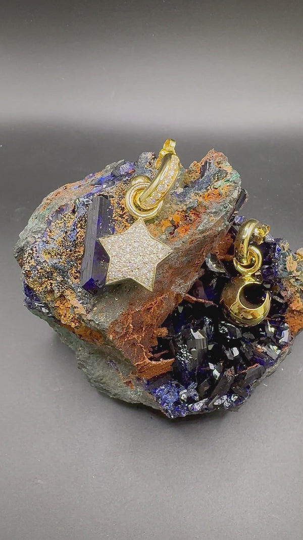 Stilvolle Mond & Stern Ohrringe in 18 Karat Gelbgold mit Brillanten