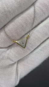 Elegantes Collier in 18 Karat Gelbgold und 950er Platin mit Brillant