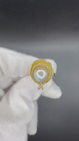 Handgefertigter Ring in 18 Karat Gelbgold mit besonderer Perle & Brillant
