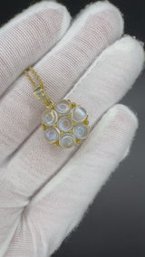 Eleganter Anhänger in 14 Karat Gelbgold mit Mondsteinen & Diamanten