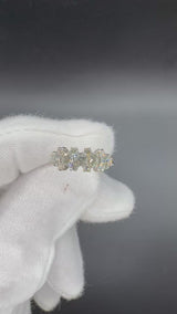 Leuchtender Ring in 18 Karat Weißgold mit Brillanten & Achtkant-Diamanten