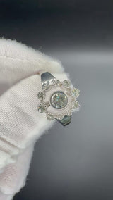 Stilvoller Ring in 18 Karat Weißgold mit feinen Brillanten