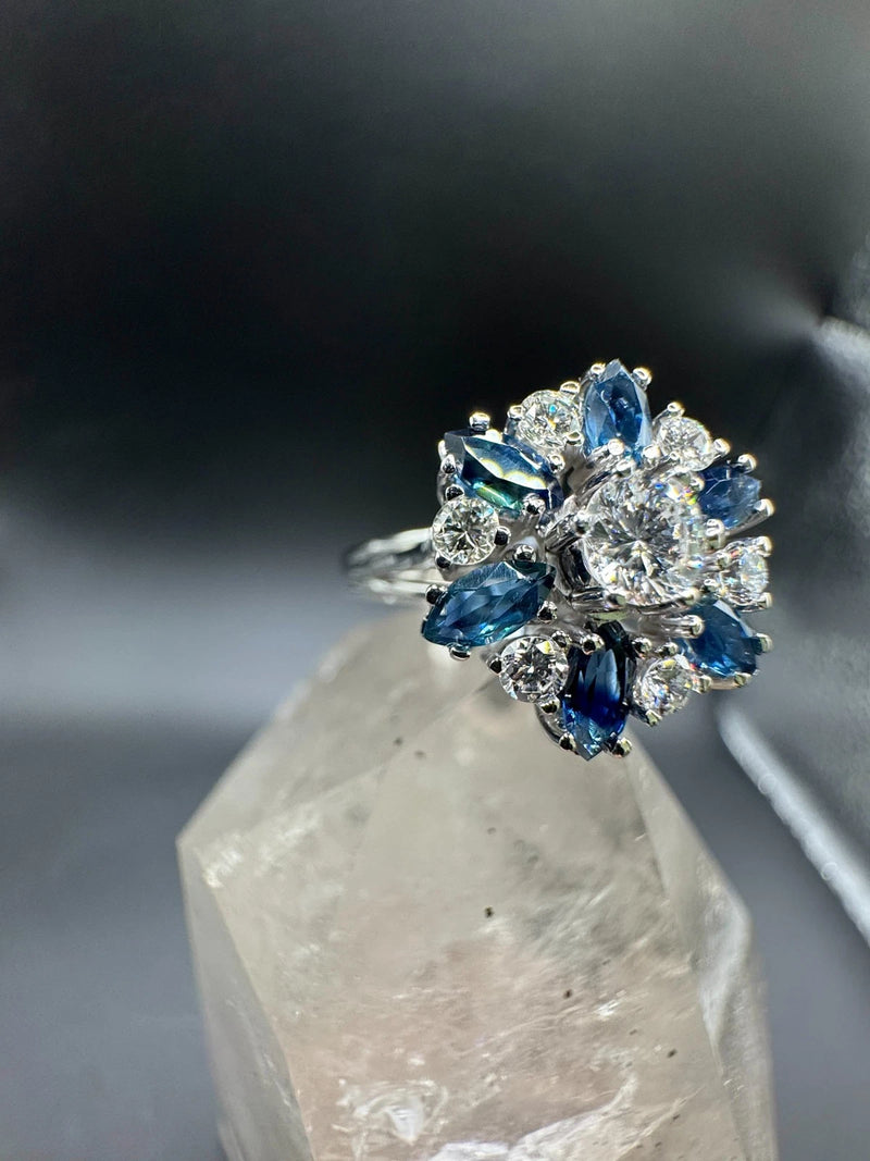 Hochwertiger Entourage Ring in 14 Karat (585) Weißgold mit Saphiren & Brillanten