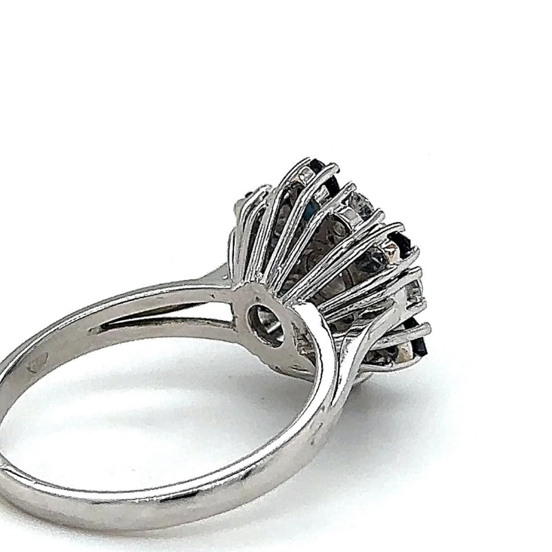 Hochwertiger Entourage Ring in 14 Karat (585) Weißgold mit Saphiren & Brillanten