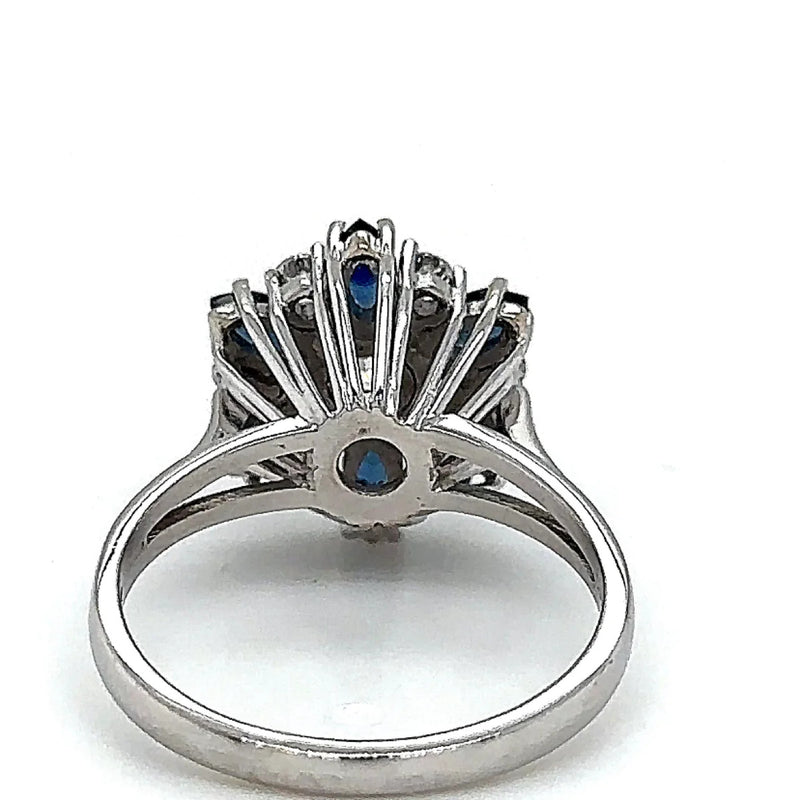 Hochwertiger Entourage Ring in 14 Karat (585) Weißgold mit Saphiren & Brillanten