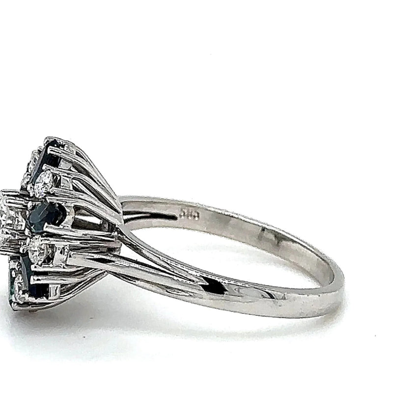 Hochwertiger Entourage Ring in 14 Karat (585) Weißgold mit Saphiren & Brillanten