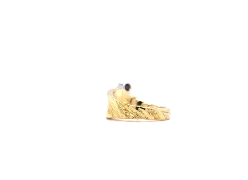 Massiver Ring in 18 Karat Gelb -und Weißgold mit hochfeinen Brillant