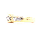 18k yellow gold ring with brilliants