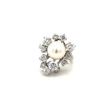 18k white gold ring with brilliants and pearl