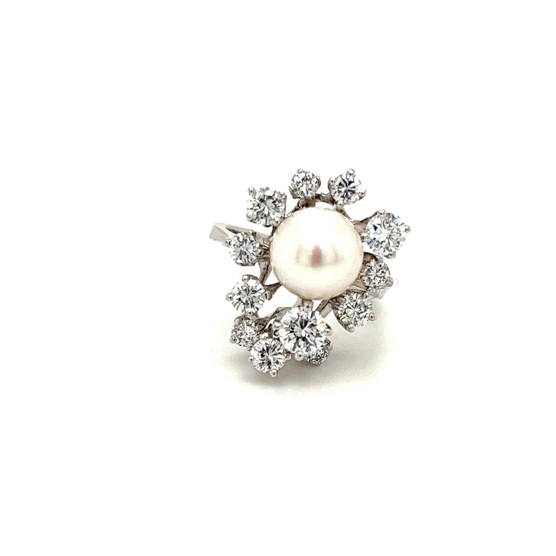 18k white gold ring with brilliants and pearl
