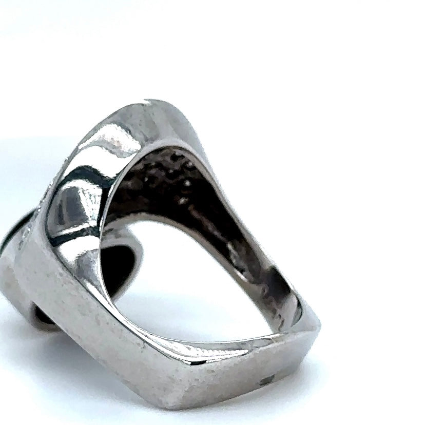 Handgemaakte witgouden ring van 18 karaat met briljant geslepen diamanten &amp; maansteen